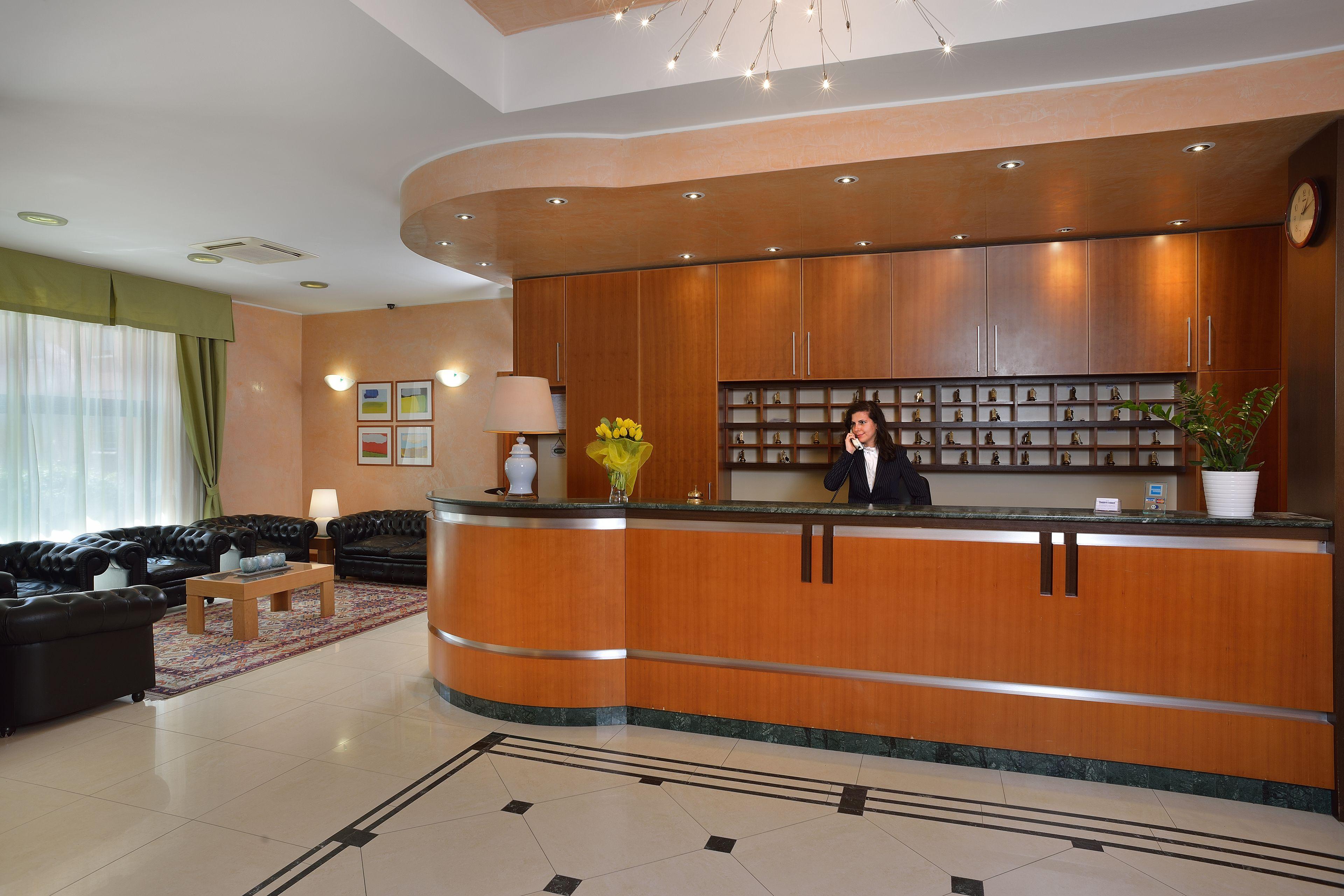 Astor Hotel — Photos 2